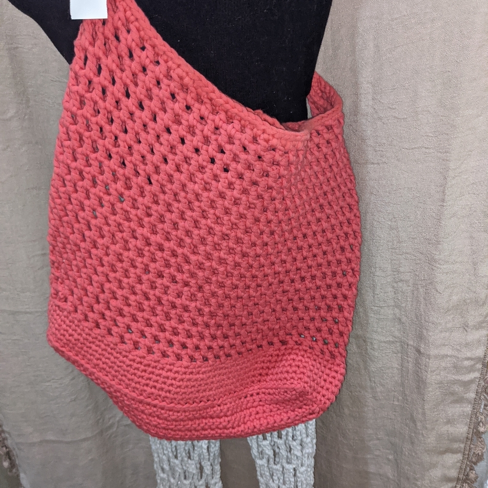 Crochet handbag